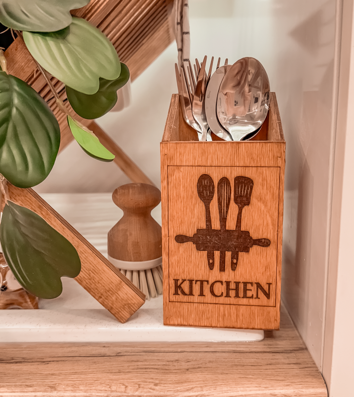 جا قاشقی کنار سینکی