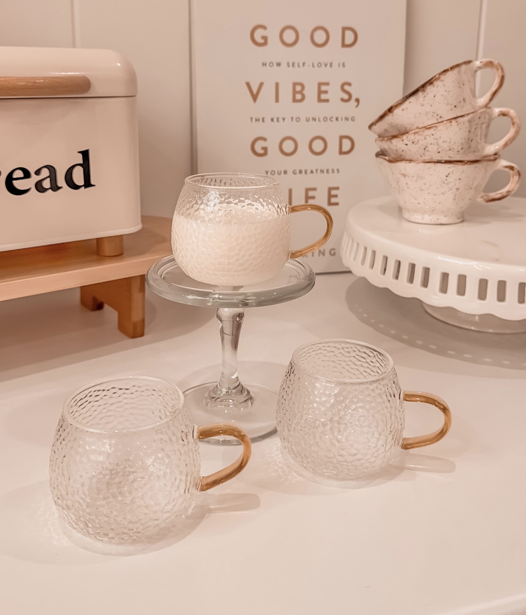 شات و فنجان برفی