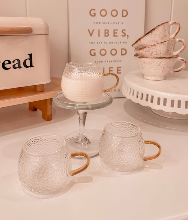 شات و فنجان برفی