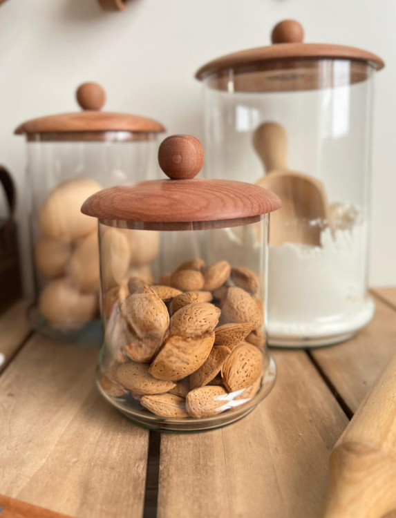 بانکه شیشه ای