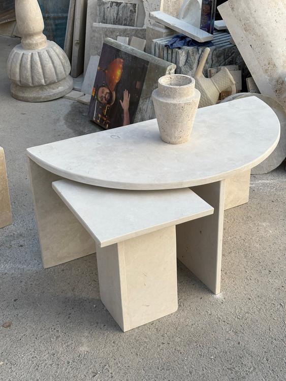 جلو مبلی سنگی با میز عسلی