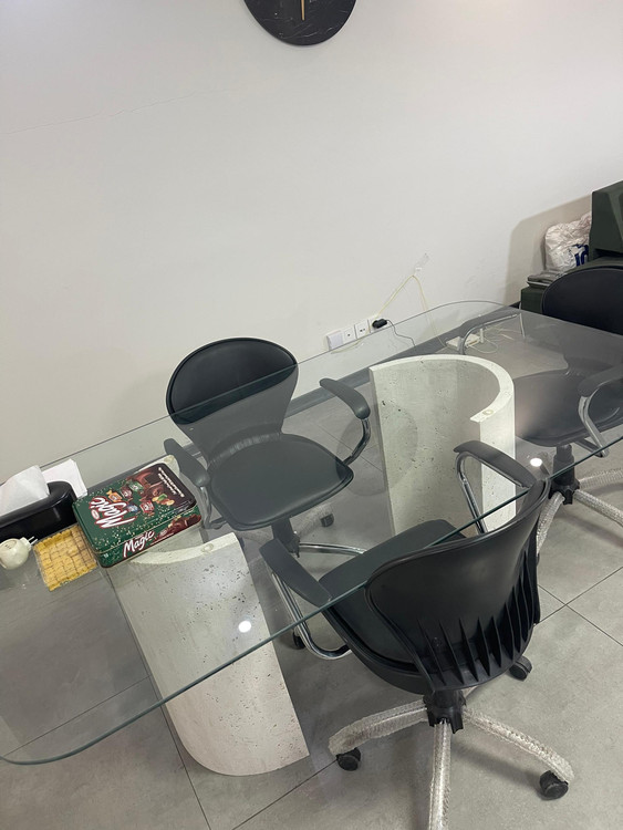 میز کنفرانس