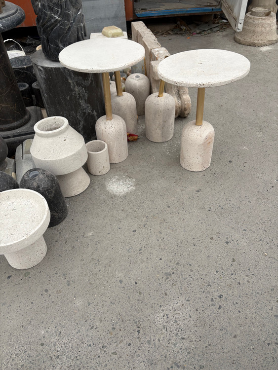 میز تراورتنی